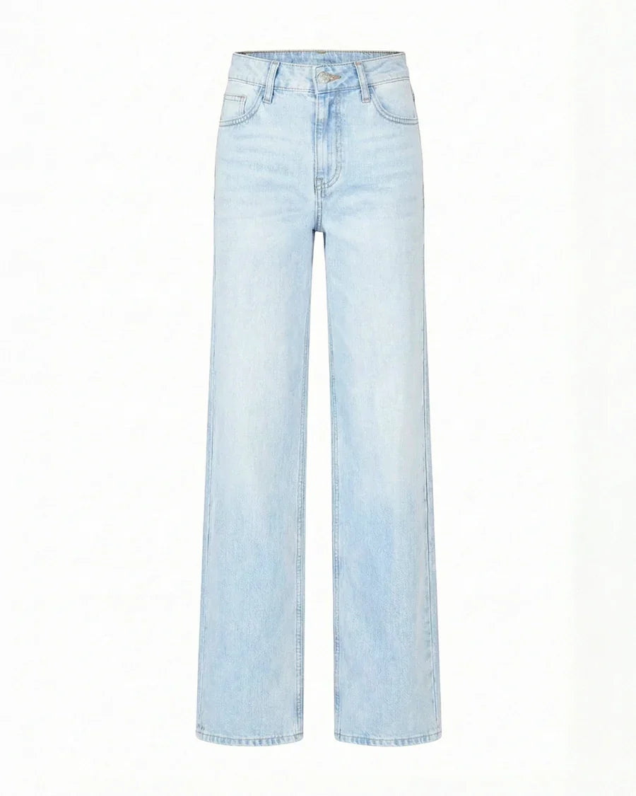 The BBL Jean – Sky Blue – flat lay